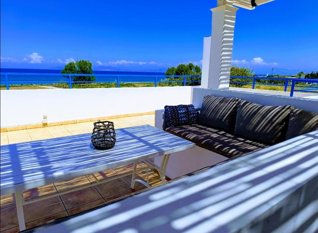 Nautilus Beach House Paradeísion Exterior foto